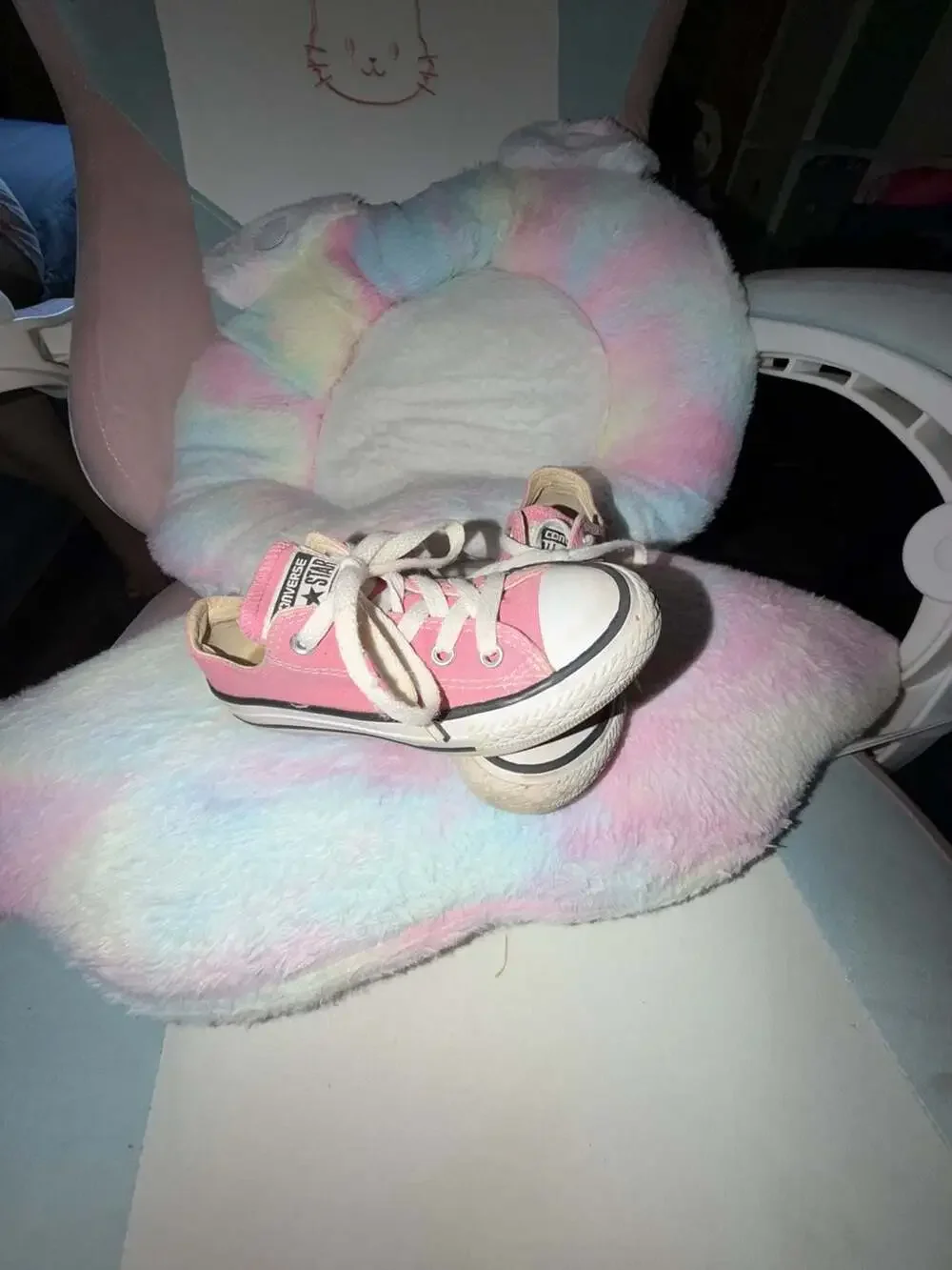 Converse All Star Low Top Pink Sneakers Size 11 Youth